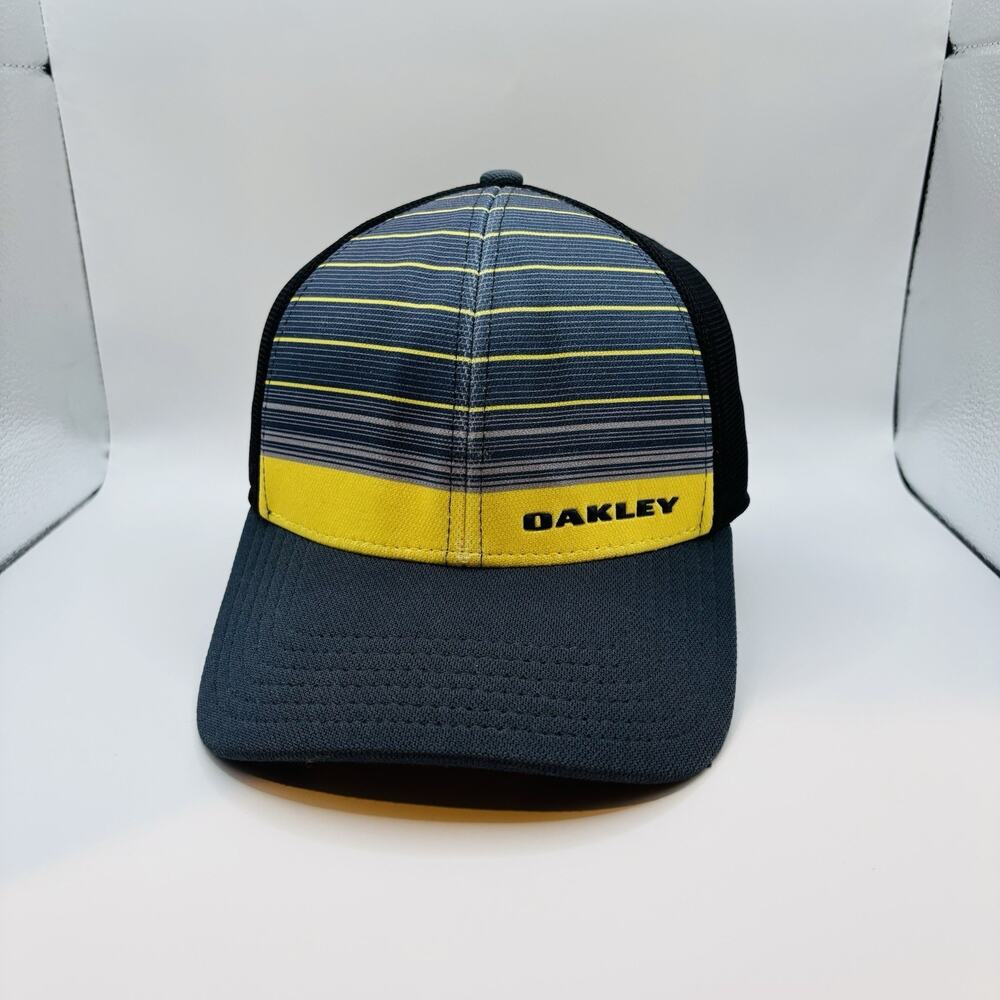 Oakley Men’s Ball Cap Hydrolix S/M Multicolor Striped Flex Fit Hat